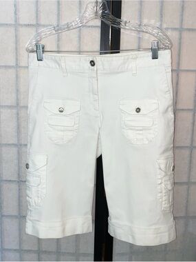 Auth Dolce & Gabbana Wht Cargo Cuffed Stretch Bermuda Shorts Wom IT 44/33” Waist